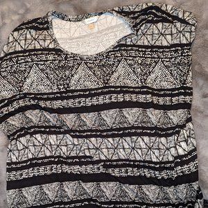Ladies CJ Banks Black & Grey Multi Pattered Top Size 3X